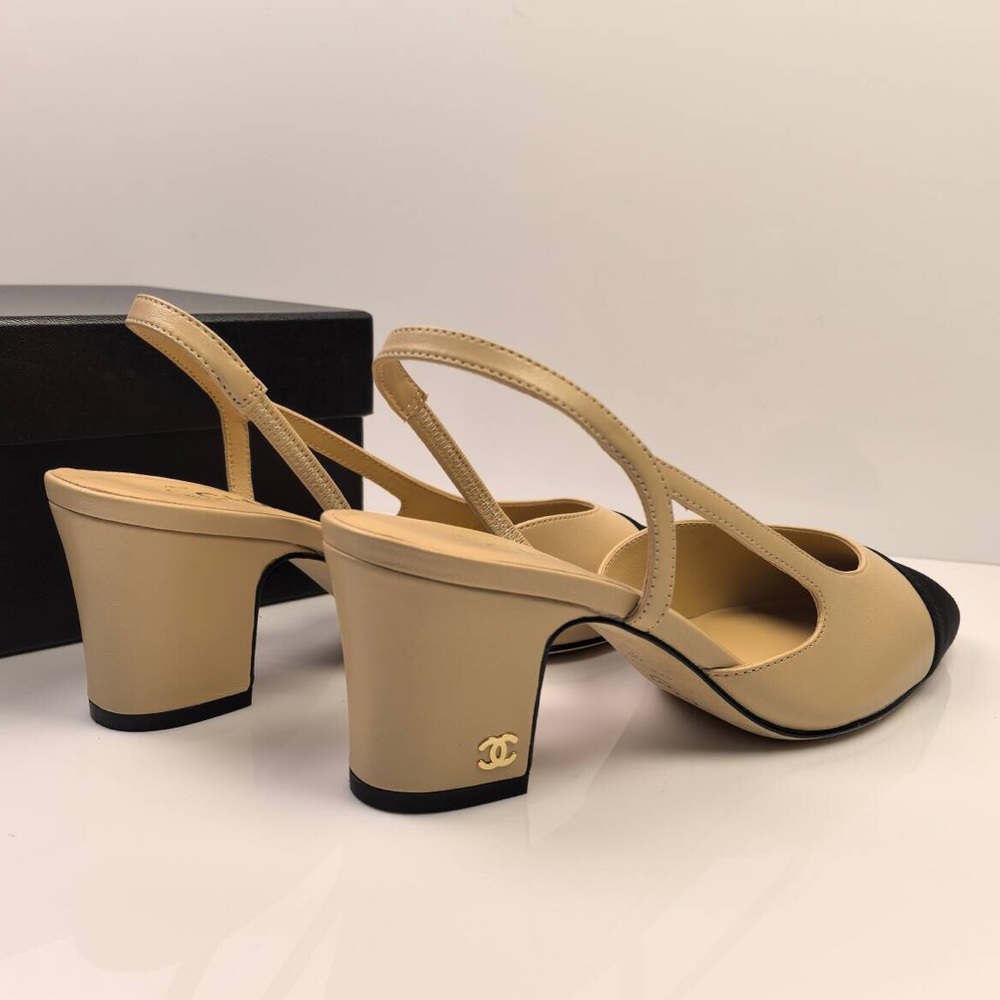 CHANEL Two-Tone Slingback Heels - Picture 8 of 8